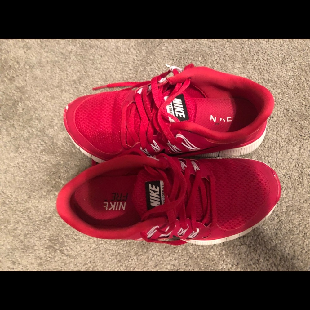 Red Women Nike Frees Size 6